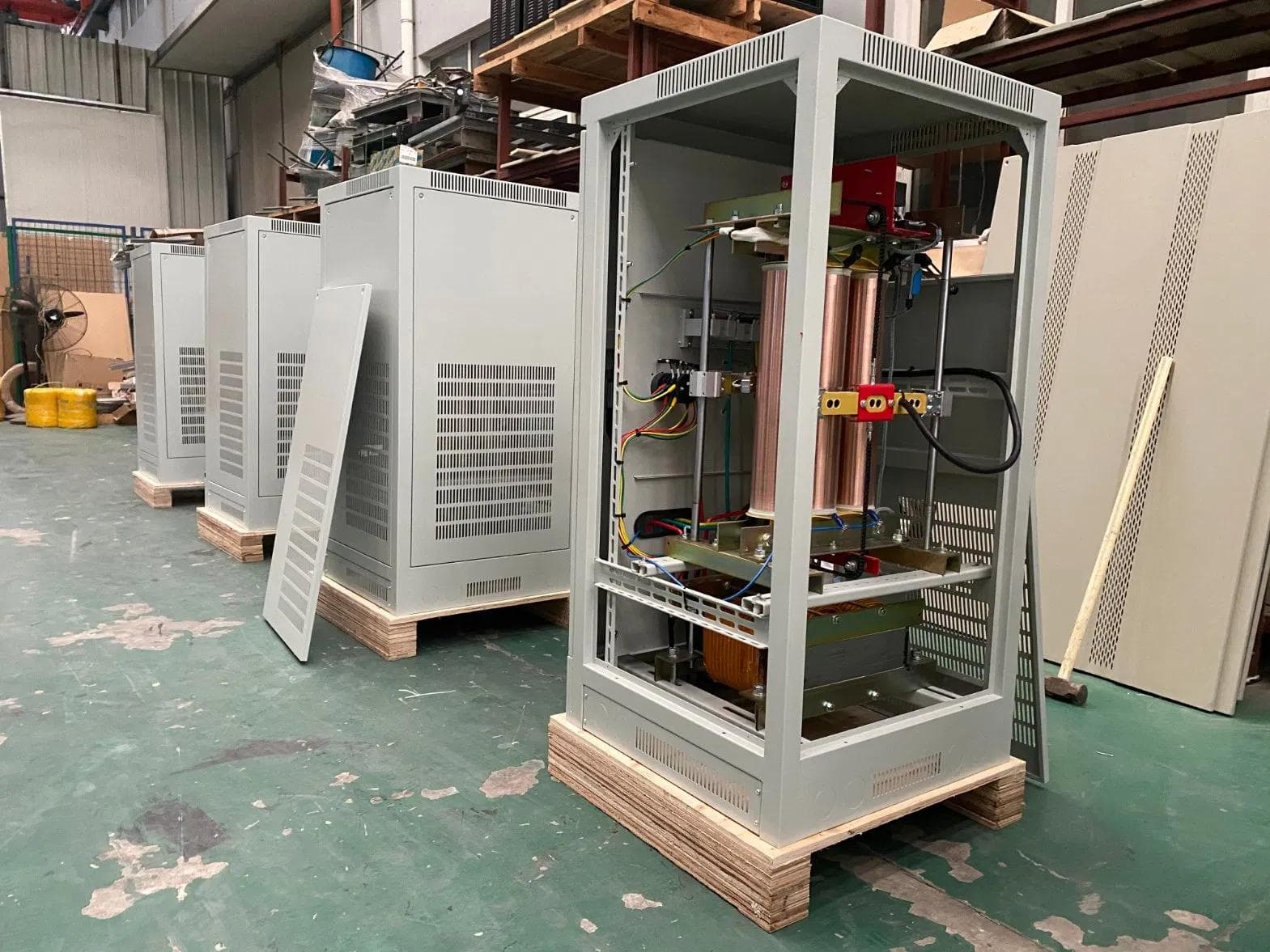 Automatic Voltage Regulator (AVR) view 4